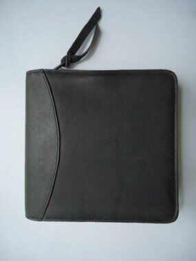 Leather Carry Case for 10 CDs/DVDs with Zipper Closure, Black